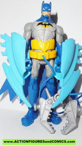 Batman Unlimited BATARANG CLAW blue suit amimated dc universe