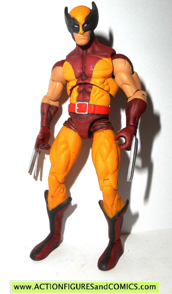 marvel universe WOLVERINE secret wars 2009 action figure comic