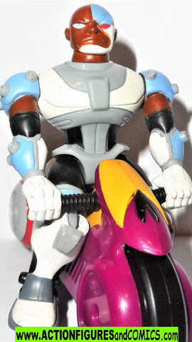 Teen Titans Go CYBORG motocycle helmet 2003 3 inch animated cycle