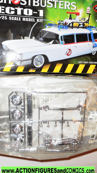 ghostbusters ECTO-1 1:25 scale car model kit polar lights 2013 moc