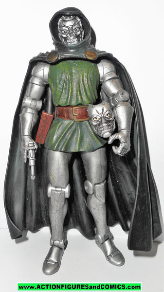 トイビズ製マーベルレジェンド・ドゥームボット