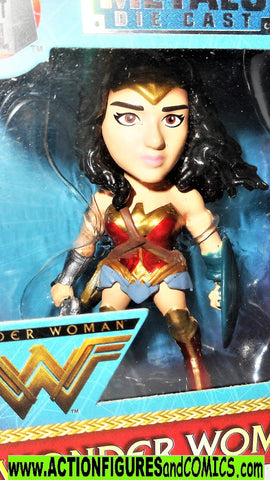 DC metals die cast WONDER WOMAN 2.5 inch m282 universe moc mib
