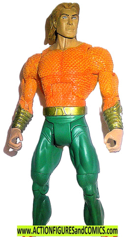 DC UNIVERSE classics AQUAMAN long hair variant
