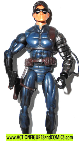 marvel universe WINTER SOLDIER 2010 series 2 022 wgun