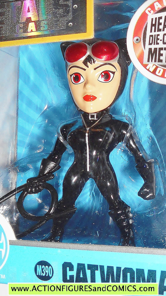 Figurina DC Catwoman 9 Cm Con Magazine - Action Figure Da Collezione In Alta Qualità - Personaggio Dei Fumetti Per Collezionisti E Appassionati - 2