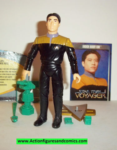 Star Trek HARRY KIM ENSIGN voyager 1995 playmates complete action figures
