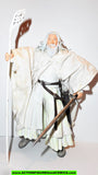 Lord of the Rings GANDALF THE WHITE CLOTH CAPE toy biz complete hobbit