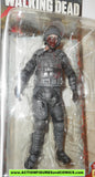 The Walking Dead RIOT GEAR ZOMBIE series 4 mcfarlane toys action figures moc