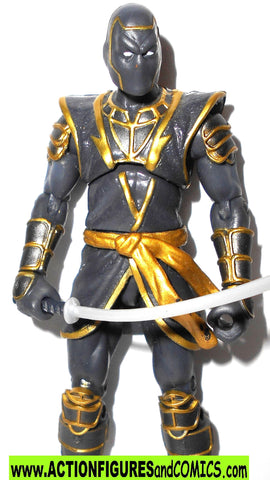 marvel universe RONIN 2009 series 1 016 16 hawkeye avengers grey wswor
