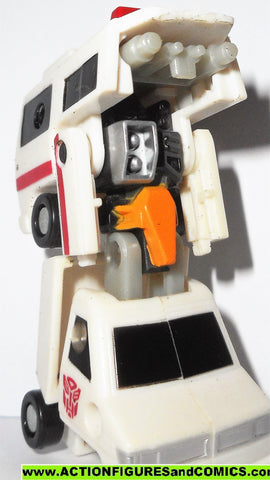 Transformers universe FIRST AID defensor protectobots micromaster 2004 complete