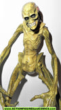 Aliens Resurrection NEWBORN ALIEN & FACEHUGGER kenner signature