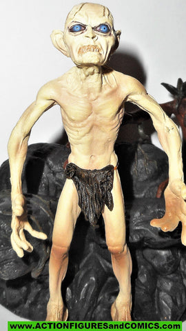 Lord of the Rings GOLLUM with sound base toy biz complete hobbit