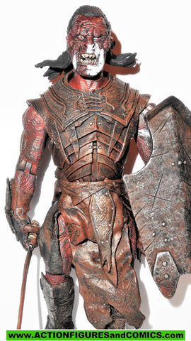 Lord of the Rings URUK HAI WARRIOR toy biz complete hobbit