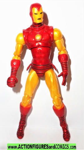 marvel universe IRON MAN secret wars 2009 action figures