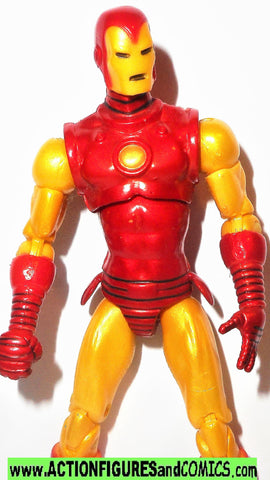 marvel universe IRON MAN secret wars 2009 action figures