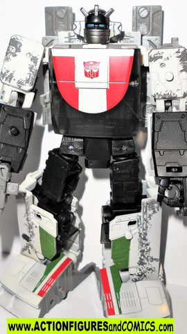 transformers WHEELJACK 2020 Kingdom War for Cybertron classics chug