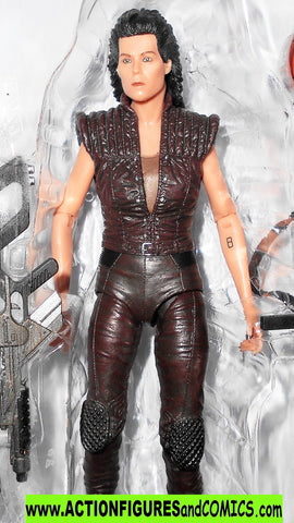 NECA Aliens Series 8 – Figura Azione Alien 3: Ripley Prigioniera, 18 Cm, PVC