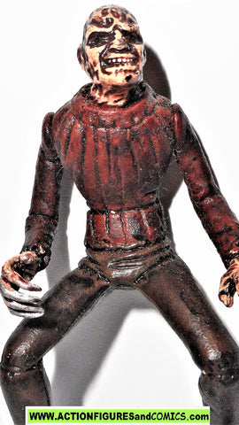 Movie Maniacs FREDDY KRUEGER 2.5 inch nightmare elm street 1998 mcfarlane